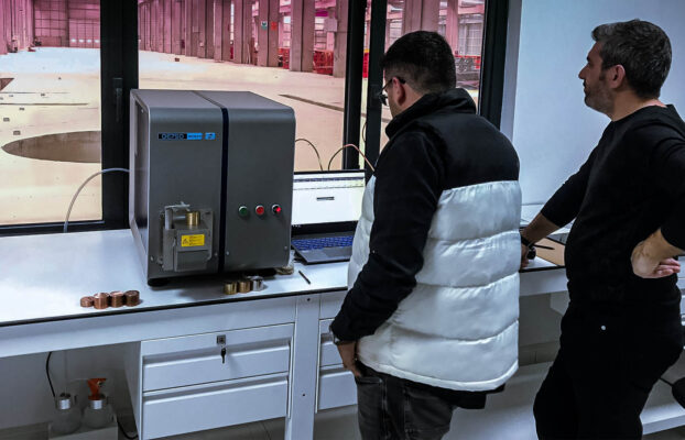 Ulusoy Bakır, Bakır Tel Üretimlerinde Hitachi OE750 Spektrometresini Kullanmaya Başladı!